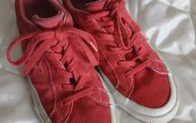 Converse red
