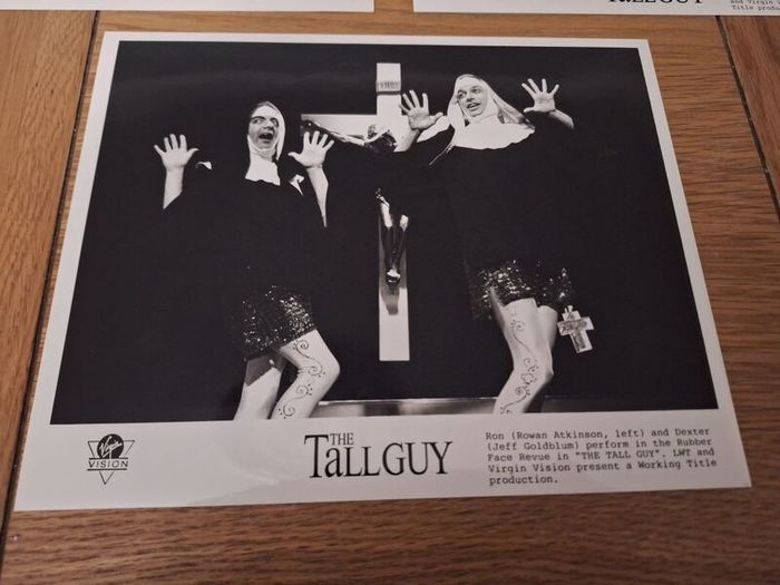 1989 The Tall Guy Press Kit Jeff Goldblum, Rowan Atkinson & Emma Thompson