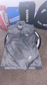 The North Face Performance 2 Piece Set