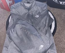 The North Face Performance 2 Piece Set