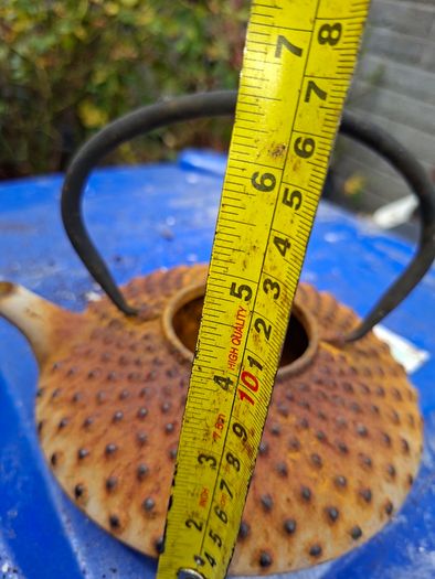 Antique Japanese Cast Iron Teapot Tetsubin. Characteristic Hobnail or Hailstone A Rare pattern covering the body, I don't see any cracks or breaks