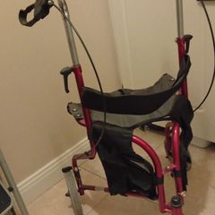 Rollator - 3 wheels with a seat