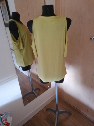 Women's Top Nwot Size 12