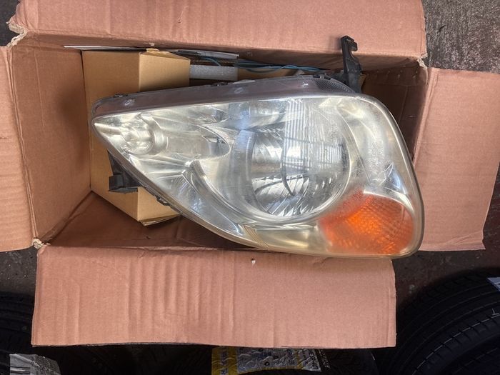 Toyota CR-V 02 xenon headlights