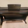 Yamaha Digital Piano 144R Image 2