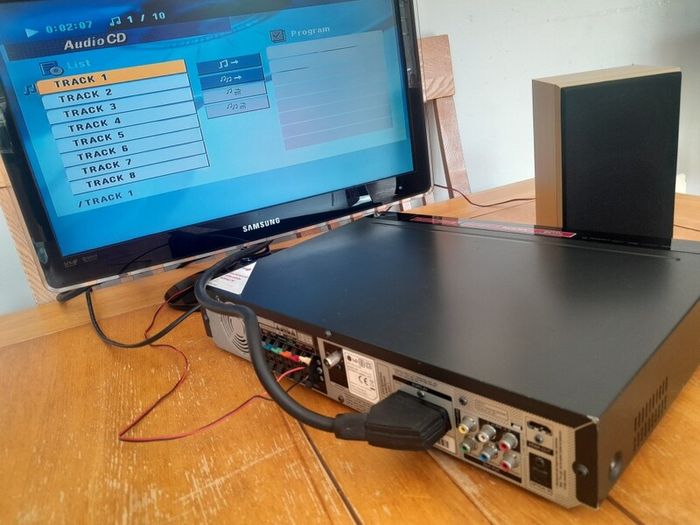 LG HT503PH-DH Home Theatre Receiver. Plays CDs (Faulty DVD) Audio Amp Amplifier,  home stereo, music, sound, CD player.