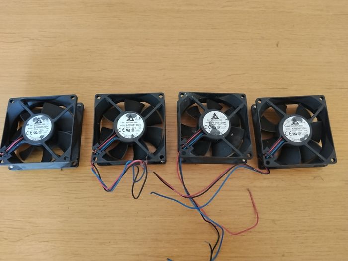 Computer Fans 80mm x 80mm x 25mm