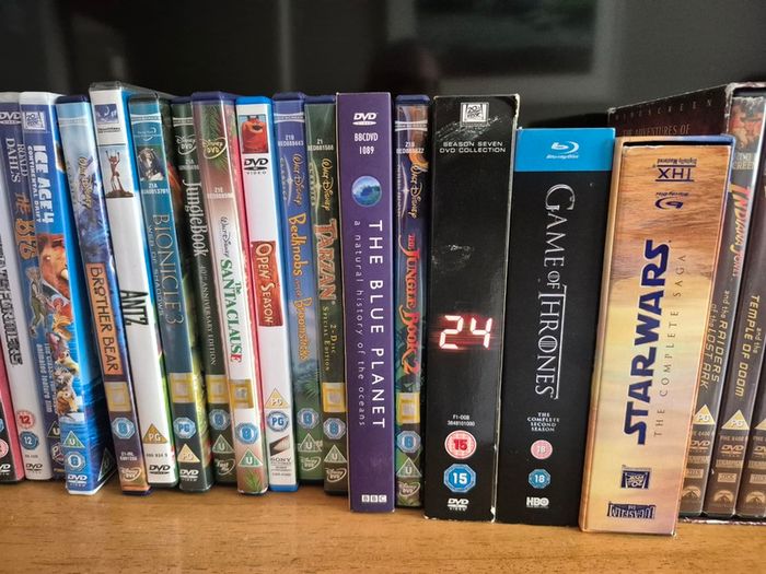 Cd, Dvd And Xbox, Ps3 Games