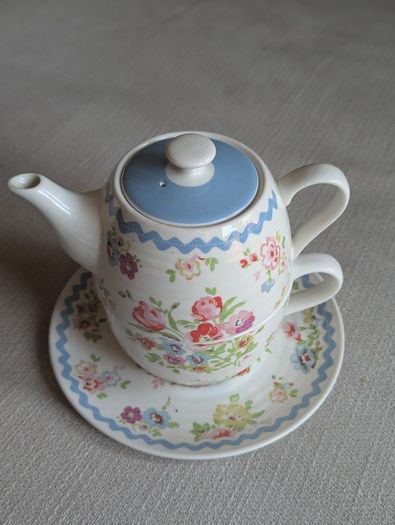 Tea Set - Cath Kidstone