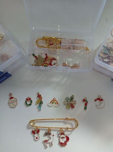Christmas Brooch Kits