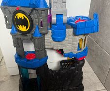 batman bat cave