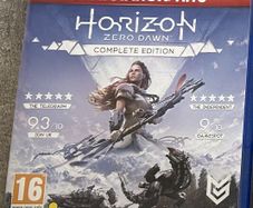 Horizon zero dawn ps4 complete edition (Excellent Condition)