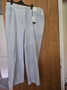 Jeans size 22
