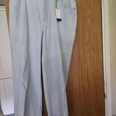 Jeans size 22