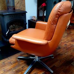 Mid century original Co.fe.mo Italian leather lounge chair