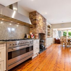 Siematic Fitted Kitchen With Appliances, Storage Units & Worktops