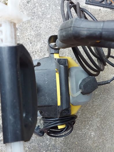 KARCHER K3 Premium Power Washer, 1600W, 85dB, in excellent condition Plus accessory