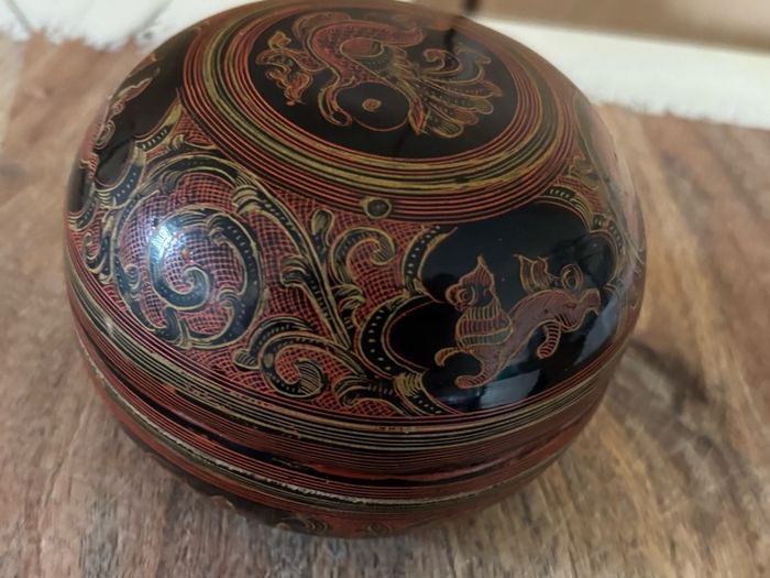 vintage Burmese (Myanmar) nesting lacquerware trinket boxes