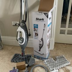 Shark Floor & handheld steam cleaner