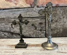 vintage holly cross