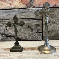 vintage holly cross