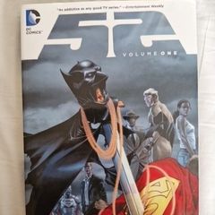 Fifty-Two (DC Comics) Volume 1