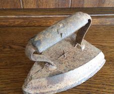 Antique Cast Iron smoothing Iron