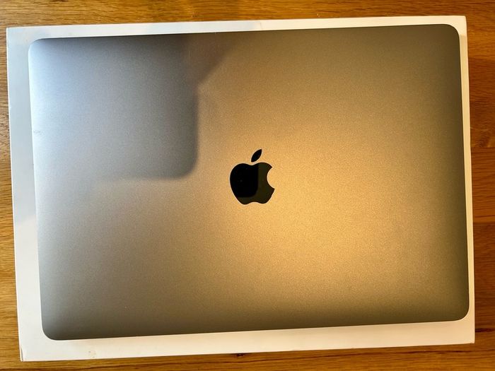 Apple MacBook Pro 13 2020 M1 Chip
