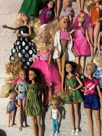 Barbie Toys and Dolls Bundle,
