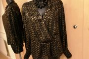 Women's Gallery Top NWT Size 16
