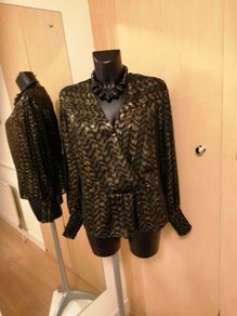 Women's Gallery Top NWT Size 16