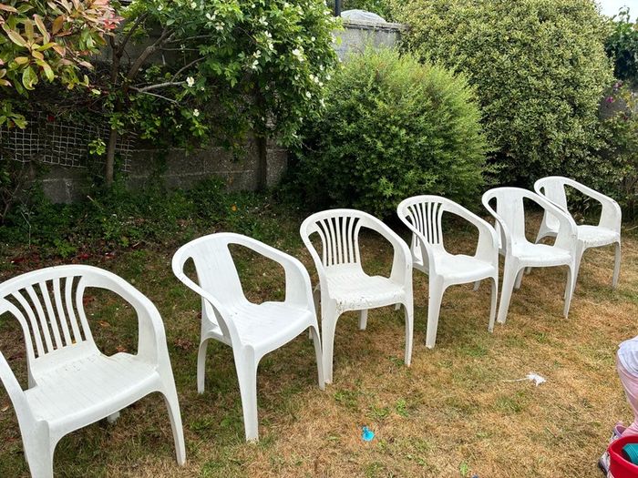6 garden chairs - Shed Clearout