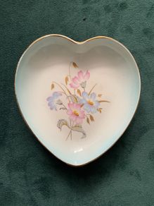Royal Worcester Palissy trinket dish