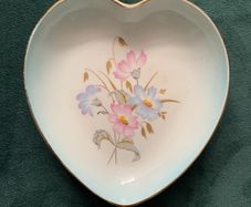 Royal Worcester Palissy trinket dish
