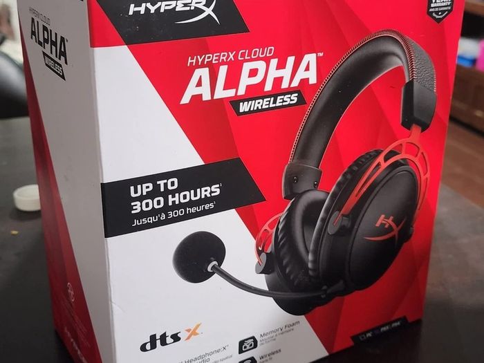 HyperX Cloud Alpha Wireless-Gaming Headset for PC - black and red