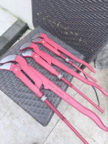 heavy-duty pipe wrenches from Gedore.