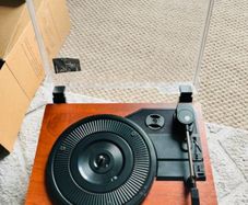 Turntable with Bluetooth