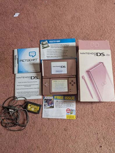 Nintendo DS Lite Metallic Pink CIB (Boxed) + R4 Card & Charger