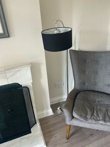 black standing lamp