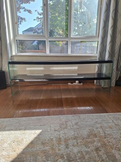 Glass tv unit
