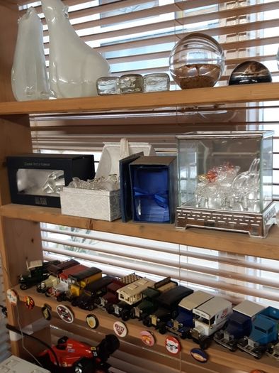Paper weight glass