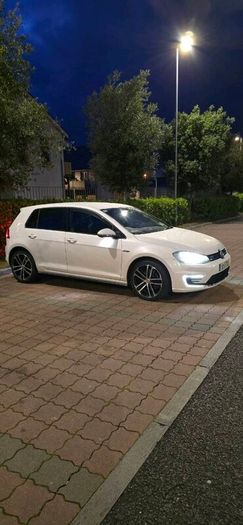 Volkswagen Golf GTE 2015 low KMS