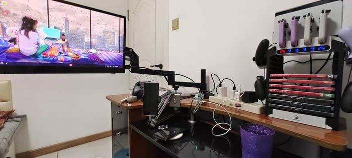 Newscene Extended 3 level Single monitor arm stand in black