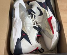 Nike Jordan Zoom '92 Size 9