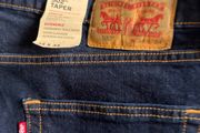 Levis 502 Jeans
