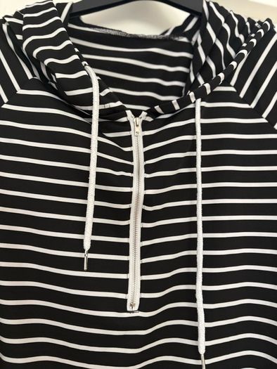 Shein hooded T-shirt