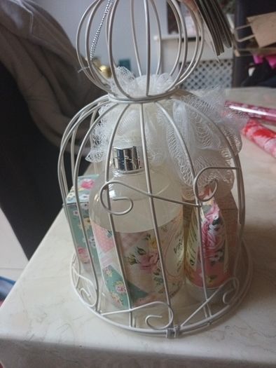 Vintage Bouquet Oriental Bircage Collection. (7 Items).