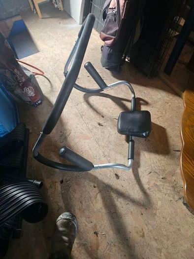 ab roller /pull up bar