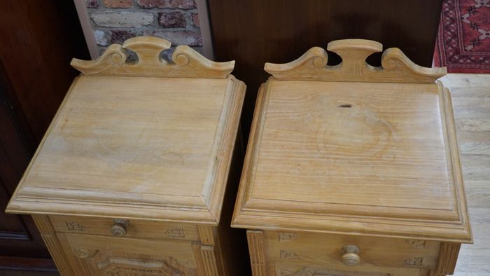 Pair of Quality Carved Ash Bedside Cabinets
