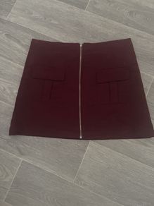 womans skirt